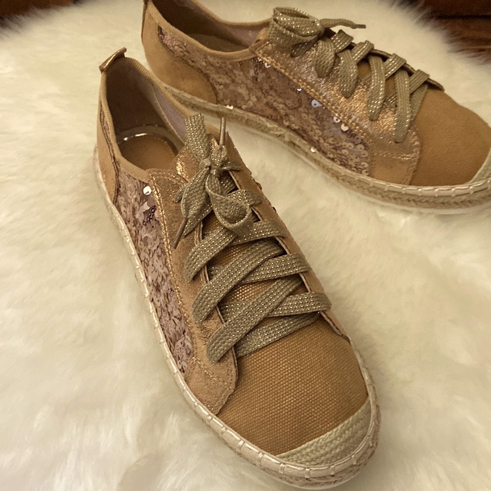 🆕 Tan sequin accent espadrille in size 8
